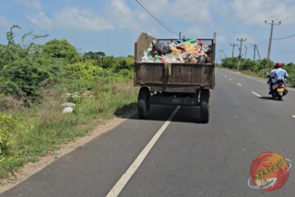 யாழ். மாநகர சபை முறையற்ற செயற்பாடுகளால் கடும் அவதியில் மக்கள்