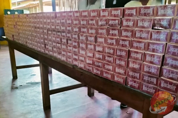 மன்னாரில் இரு இலங்கையர்களுடன் கைதான இந்தியர் ; சோதனையில் சிக்கிய சட்டவிரோத பொருட்கள்