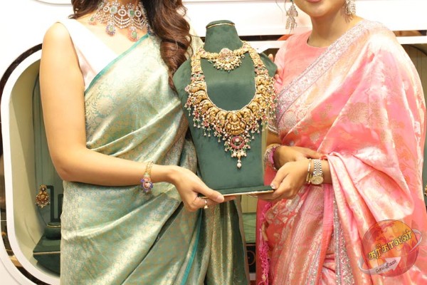 மீண்டும் எகிறும் தங்கம் விலையால் நகைப்பிரியர்கள் க்ஷாக்!