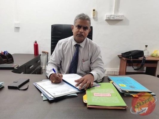 வவுனியா மாநகரசபையின் புதிய ஆணையாளர் பொ.வாகீசன் இன்று தனது கடமைகளை உத்தியோகபூர்வமாக பொறுப்பேற்றுள்ளார்.