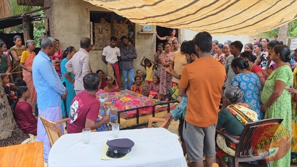 திருகோணமலை – ஈச்சிலம்பற்று பொலிஸ் பிரிவிலுள்ள கல்தீவு காட்டுப்பகுதியில் யானை தாக்குதலுக்குள்ளாகி ஒருவர் உயிரிழந்துள்ளதாக ஈச்சிலம்பற்று பொலிஸார் தெரிவித்தனர்.