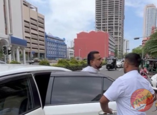 அமெரிக்காவின் எப்.பி.ஐ நிறுவனம், ஈஸ்டர் தாக்குதலுக்கு மூலதன உதவி செய்தவர் ஹிப்ராஹிம் என்ற வர்த்தகர் என விமல் வீரவன்ச தெரிவித்துள்ளார்