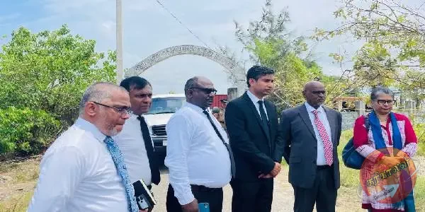 இலங்கை மனித உரிமைகள் ஆணைக்குழுவினர் இன்றைய தினம் செம்மணி மனித புதைகுழி பிரதேசத்தை பார்வையிட்டனர்.