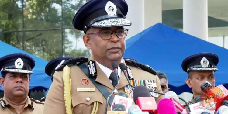 புதிய பொலிஸ்மா அதிபராக, சிரேஸ்ட பிரதிப் பொலிஸ்மா அதிபர் சட்டத்தரணி பிரியந்த வீரசூரிய சற்றுமுன்னர் கடமைகளை பொறுப்பேற்றார்.