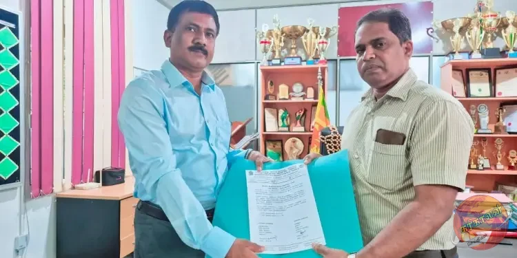 காணியில் இருந்து வெளியேறிய இராணுவத்தினர் காணியை சண்டிலிப்பாய் பிரதேச செயலரிடம்