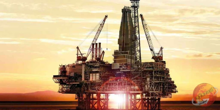 இலங்கையின் கடலோர பகுதிகளில் சுமார் மூன்று டிரில்லியன் கன அடி வரை இயற்கை எரிவாயு இருப்பதாக நம்பப்படுகிறது.