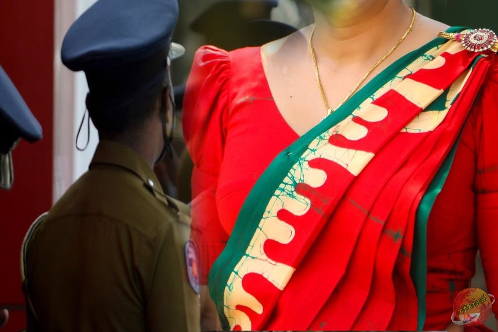 சர்வதேச பாடசாலை ஆசிரியையின் ஆசை
