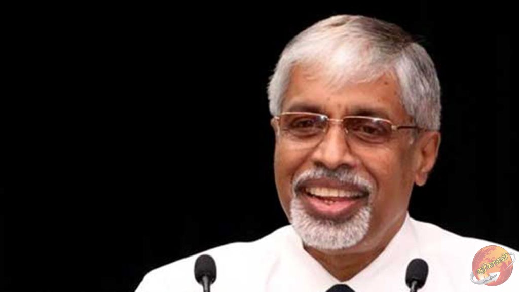 ஜனாதிபதியிடம் ராஜினாமா கடிதத்தை கையளித்த மத்திய மாகாண ஆளுநர்!