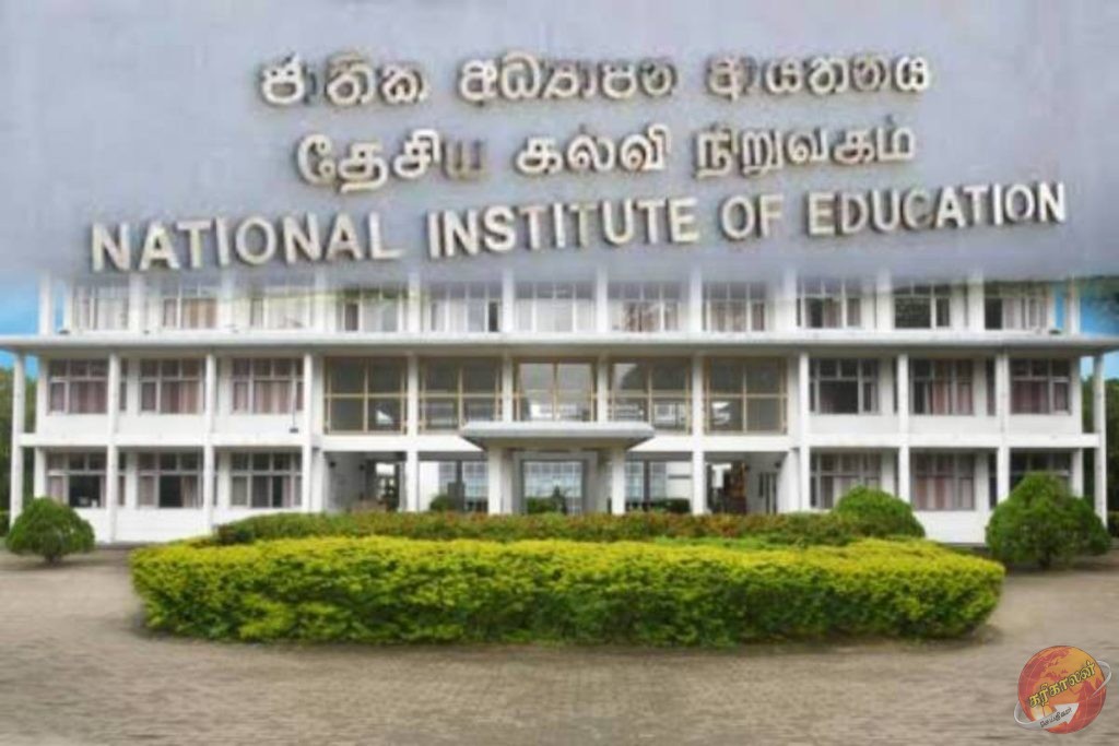 பாடசாலைகளை மூடும் அரசின் முடிவு
